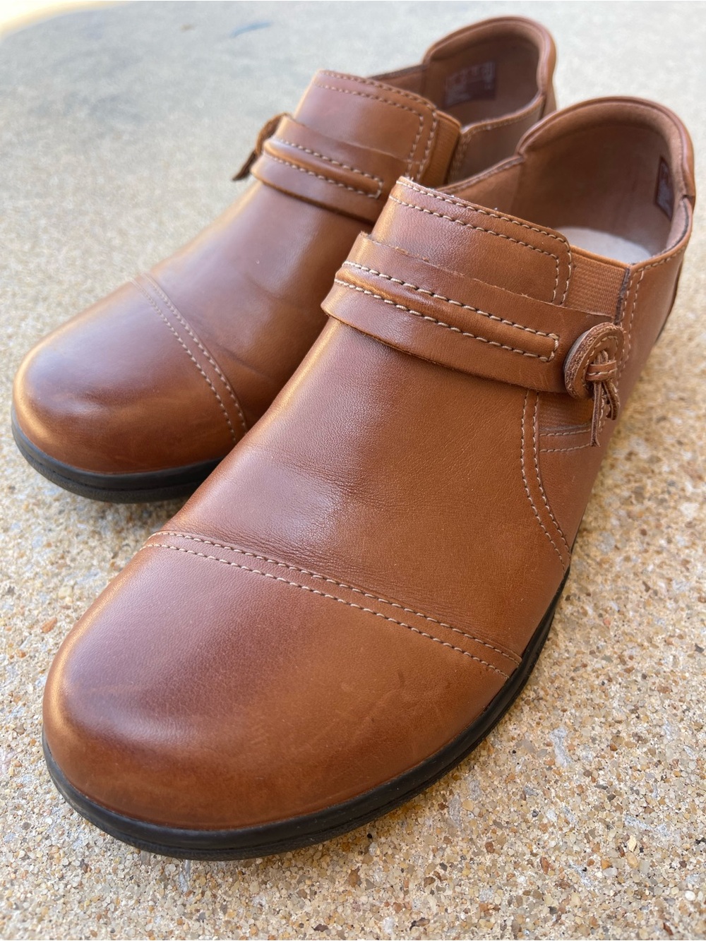 Clarks Collection Leather Mary Jane Comfort Shoes Cognac Brown Women’s 9.5M